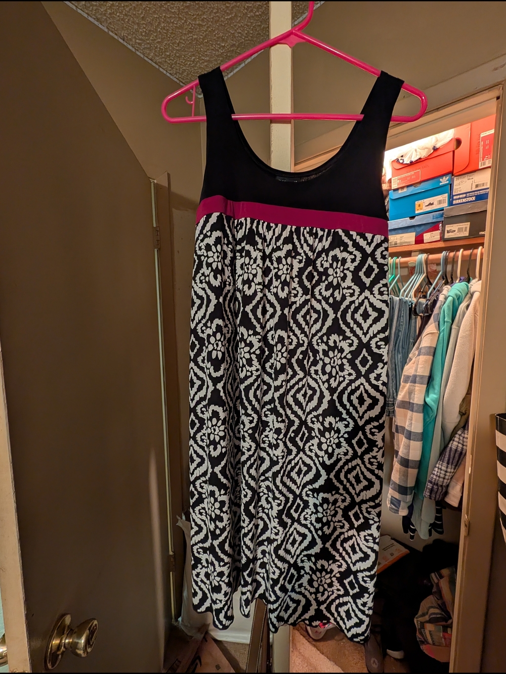 Black and White Patterned Tank Dress with Magenta Band